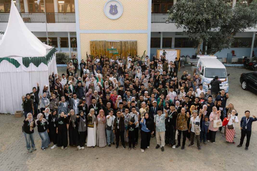 Foto bersama setelah pembacaan Risalah Jagat.jpg
